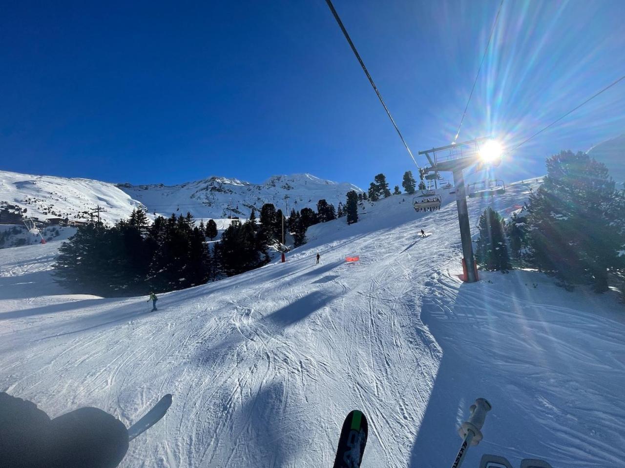 Arc 1950 - Appartement 2 Chambres - Ski-In & Out - Grande Terrasse Ensoleillee Les Arcs  المظهر الخارجي الصورة